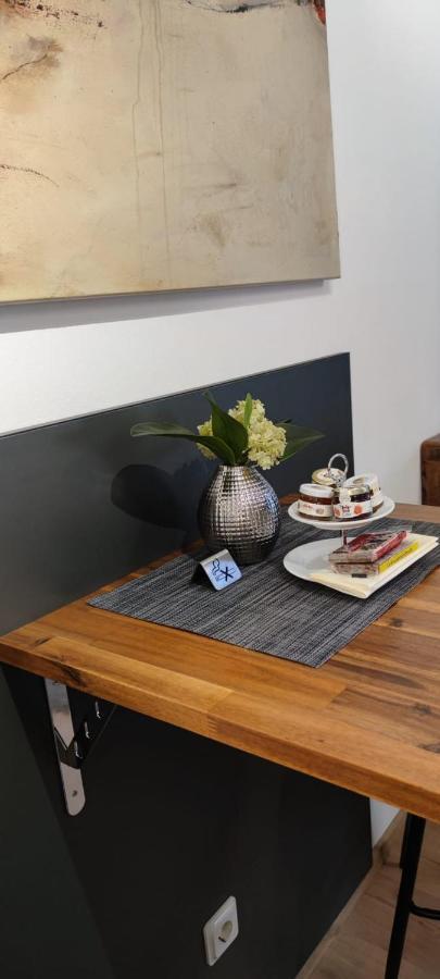 Apartment 1 Mit Terrasse Und Pkw-Stellplatz Leverkusen Zewnętrze zdjęcie